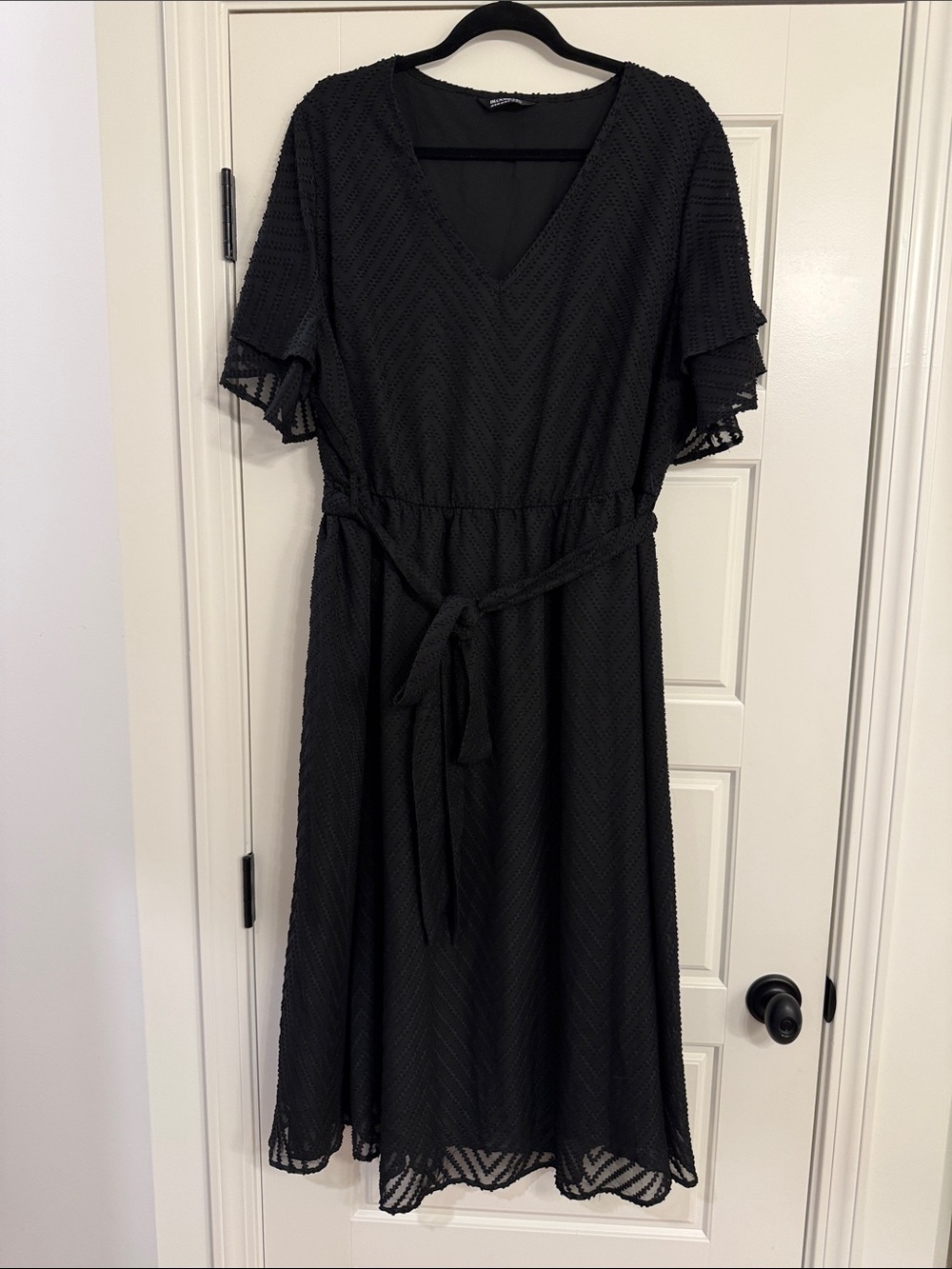 BloomChic Black V-Neck Midi Dress with Tie Waist